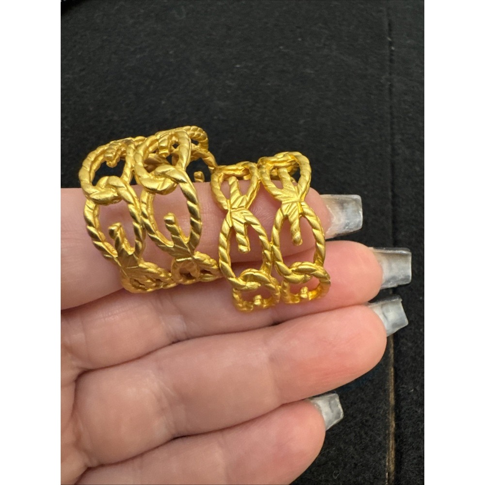 vintage Givenchy openwork hoop earrings Gold Tone Pierced Statement 1980's EUC - Picture 10 of 10